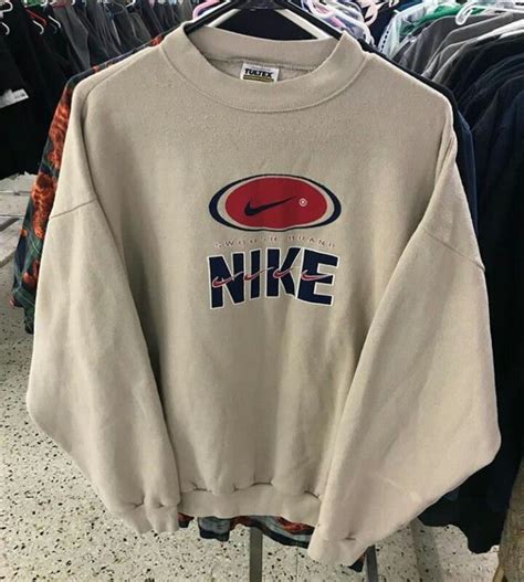 Retro Nike Clothes .